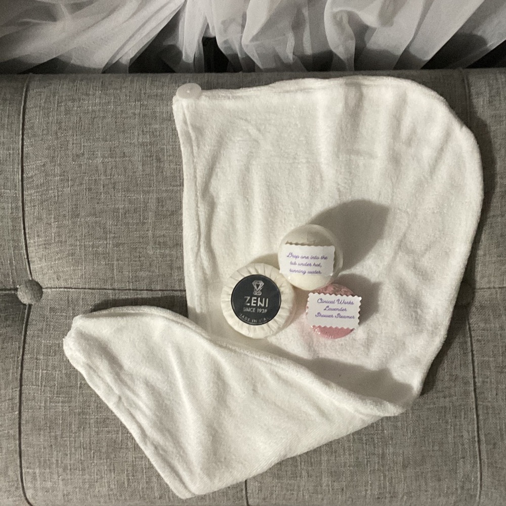 White Microfiber Hair Towel Wrap with Travel Soaps